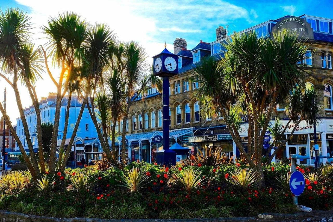 Cornerhouse Apartments ランディドノー エクステリア 写真
